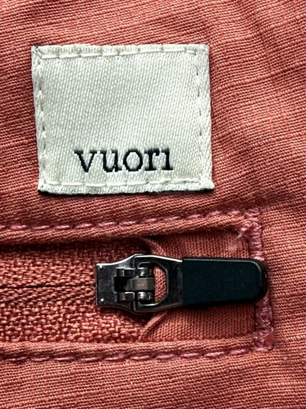 Vuori Shorts, Size Women's XXL.  Orange.  Elastic Waist and Drawstring.